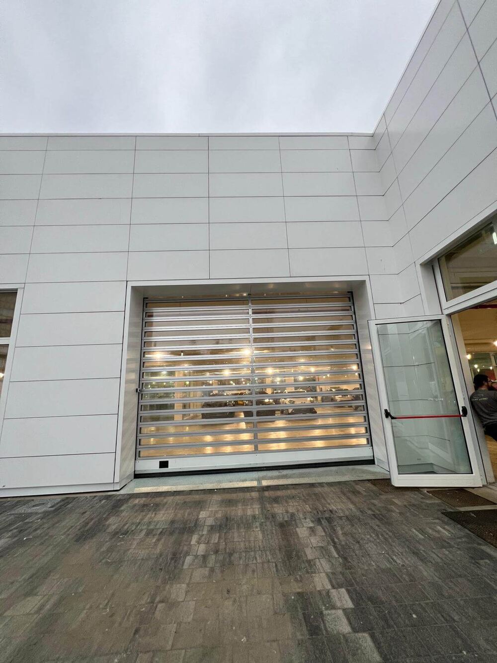Serranda industriale in uno stabilimento automotive