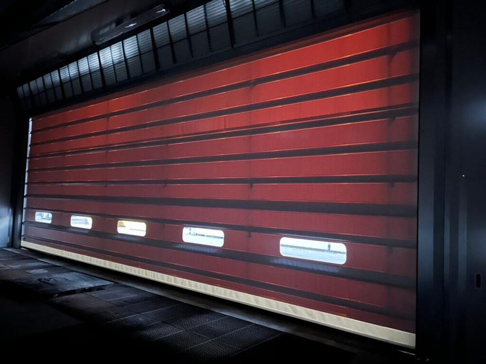 Porta rapida a impacchettamento in reparto verniciatura